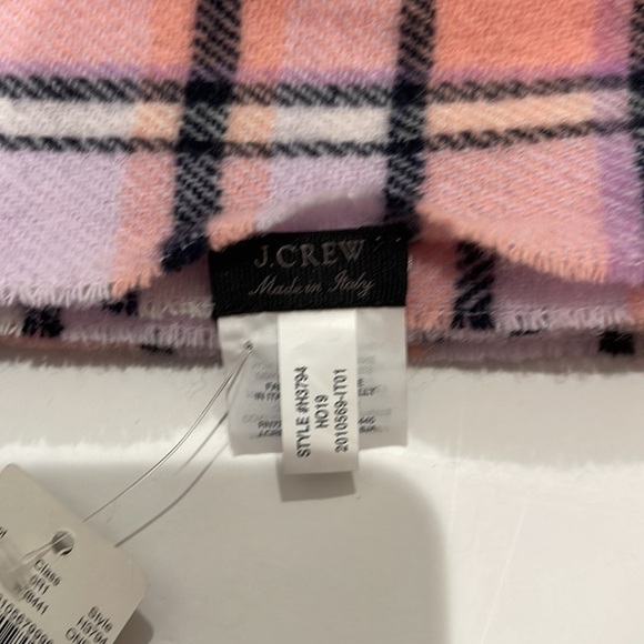 NEW J CREW TARTEN ASBURY PLAID SCARF - Picture 6 of 10